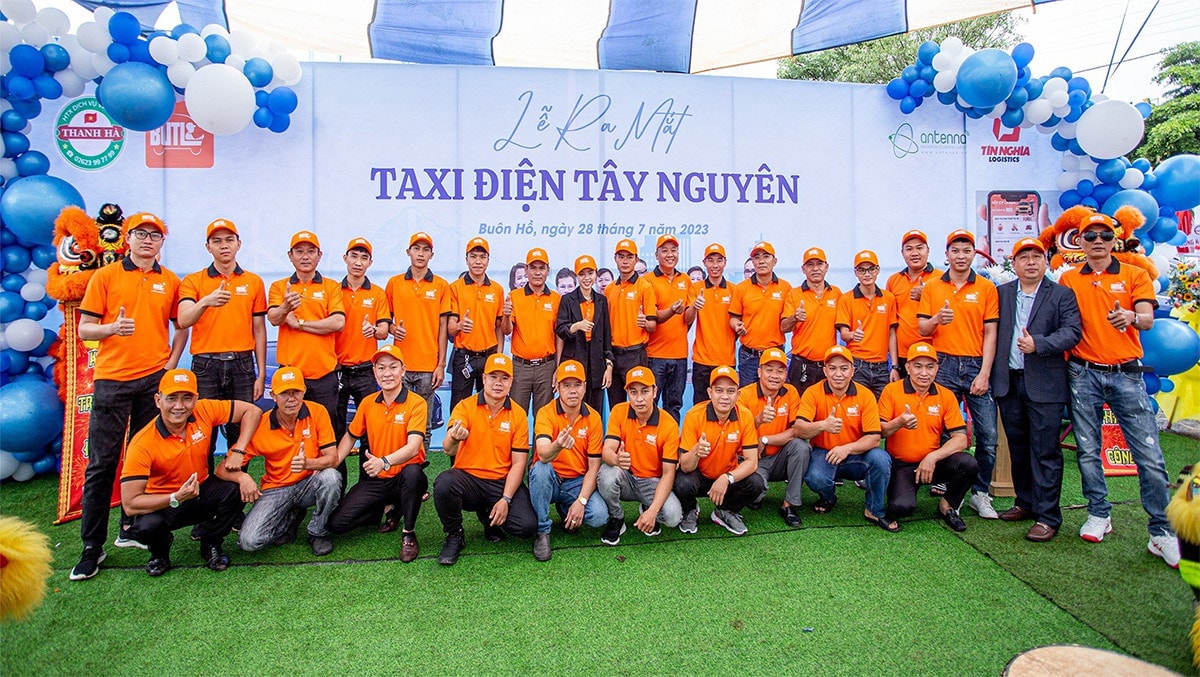 Ra mắt hãng Taxi điện Tây Nguyên “Bạn uống – Tôi lái” -3