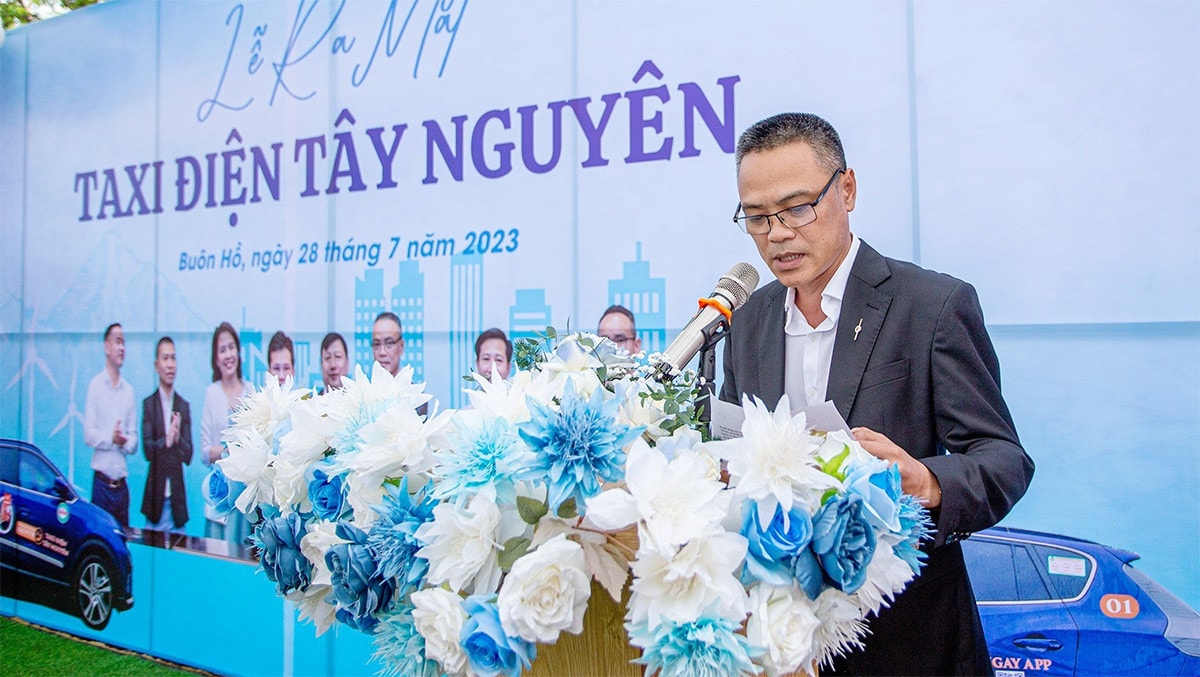 Ra mắt hãng Taxi điện Tây Nguyên “Bạn uống – Tôi lái” -1