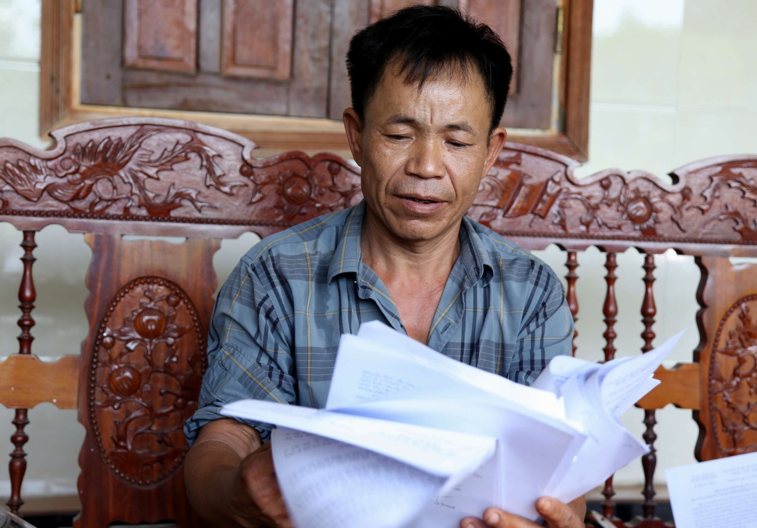 Ông Lê Hữu Tân nhiều năm gõ cửa các cơ quan chức năng đề nghị thi hành bản án nhưng chưa được. Ảnh: Xuân Sinh Thành lập tổ công vào cuộc vụ 6 năm không thi hành được bản án -0