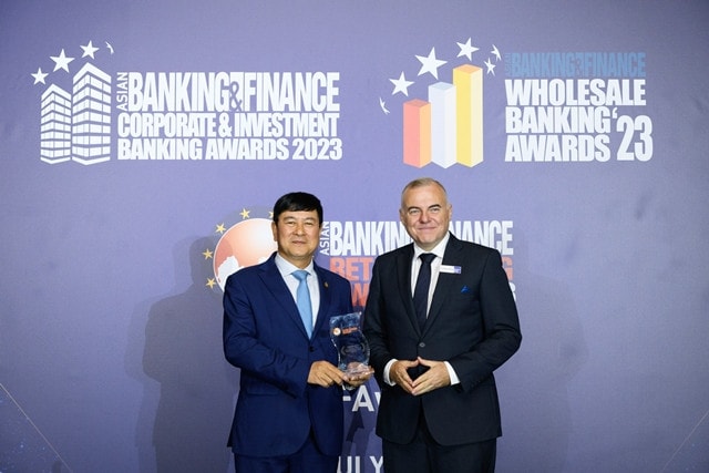 Tạp chí hàng đầu Châu Á vinh danh HDBank phát triển bền vững -0