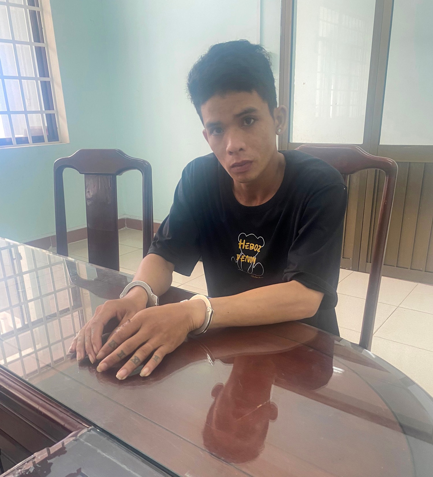 Thưởng nóng lực lượng truy bắt 2 đối tượng giết người cướp tài sản ở Bình Dương