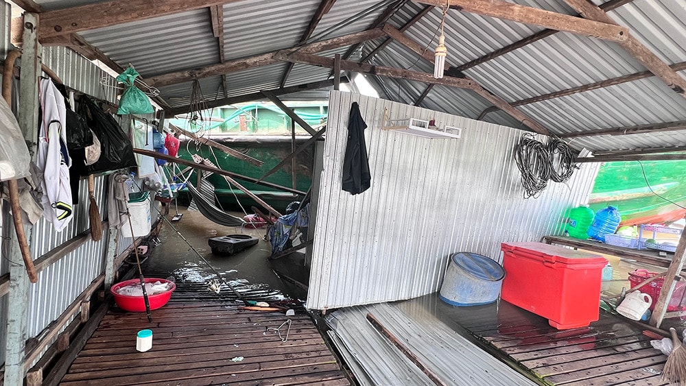 Sà lan tông sập bè cá trên sông Hậu gây thiệt hại lớn về tài sản