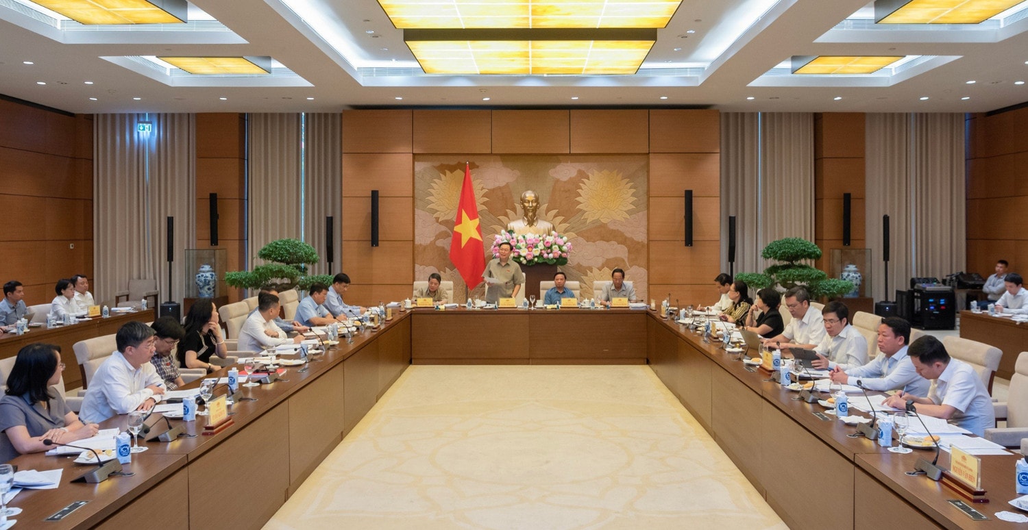 Chủ tịch Quốc hội Vương Đình Huệ: Bám Nghị quyết số 18 của Trung ương để hoàn thiện dự thảo Luật Đất đai (sửa đổi)