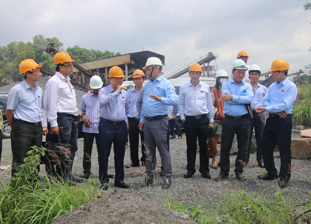 Đoàn công tác của Ủy ban Khoa học, Công nghệ và Môi trường khảo sát tại Mỏ đá xây dựng lô số 14 Đoàn công tác của Ủy ban Khoa học, Công nghệ và Môi trường khảo sát tại Bà Rịa - Vũng Tàu -0