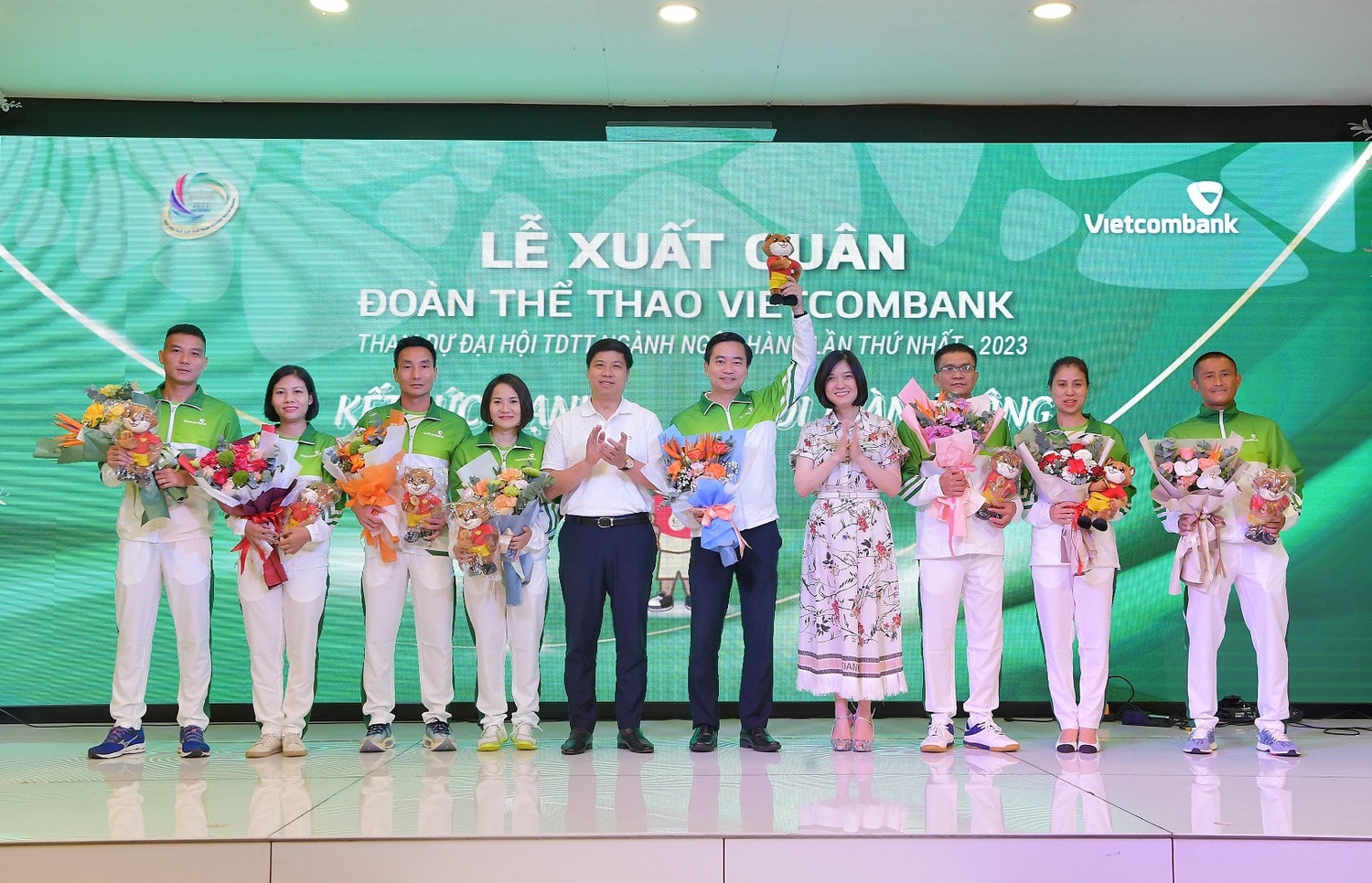 Lễ xuất quân đoàn thể thao Vietcombank tham gia Đại hội thể dục thể thao ngành Ngân hàng lần thứ nhất -0