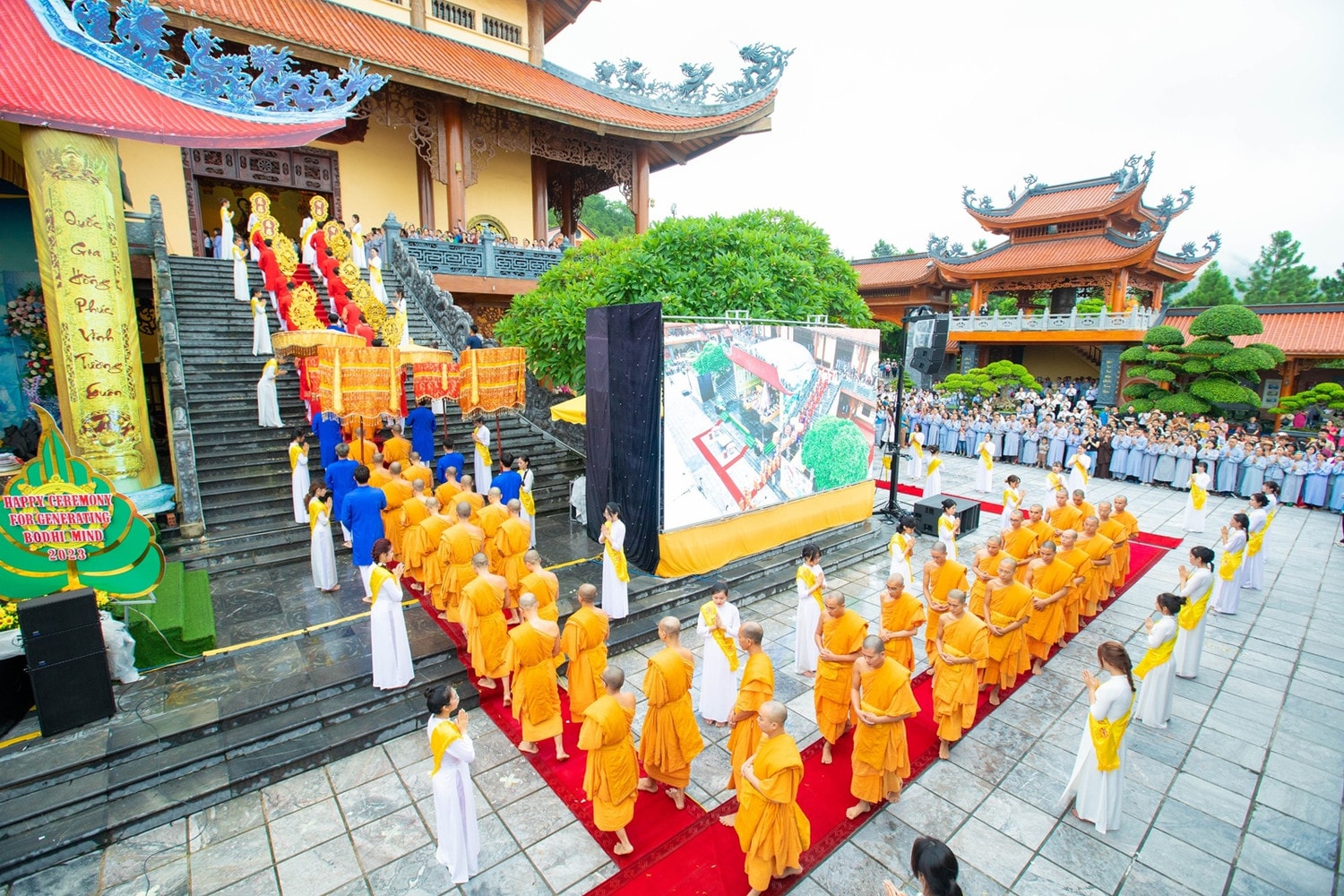 Hàng vạn Phật tử tham dự Đại lễ Phát tâm Bồ đề nguyện Chùa Ba Vàng -0