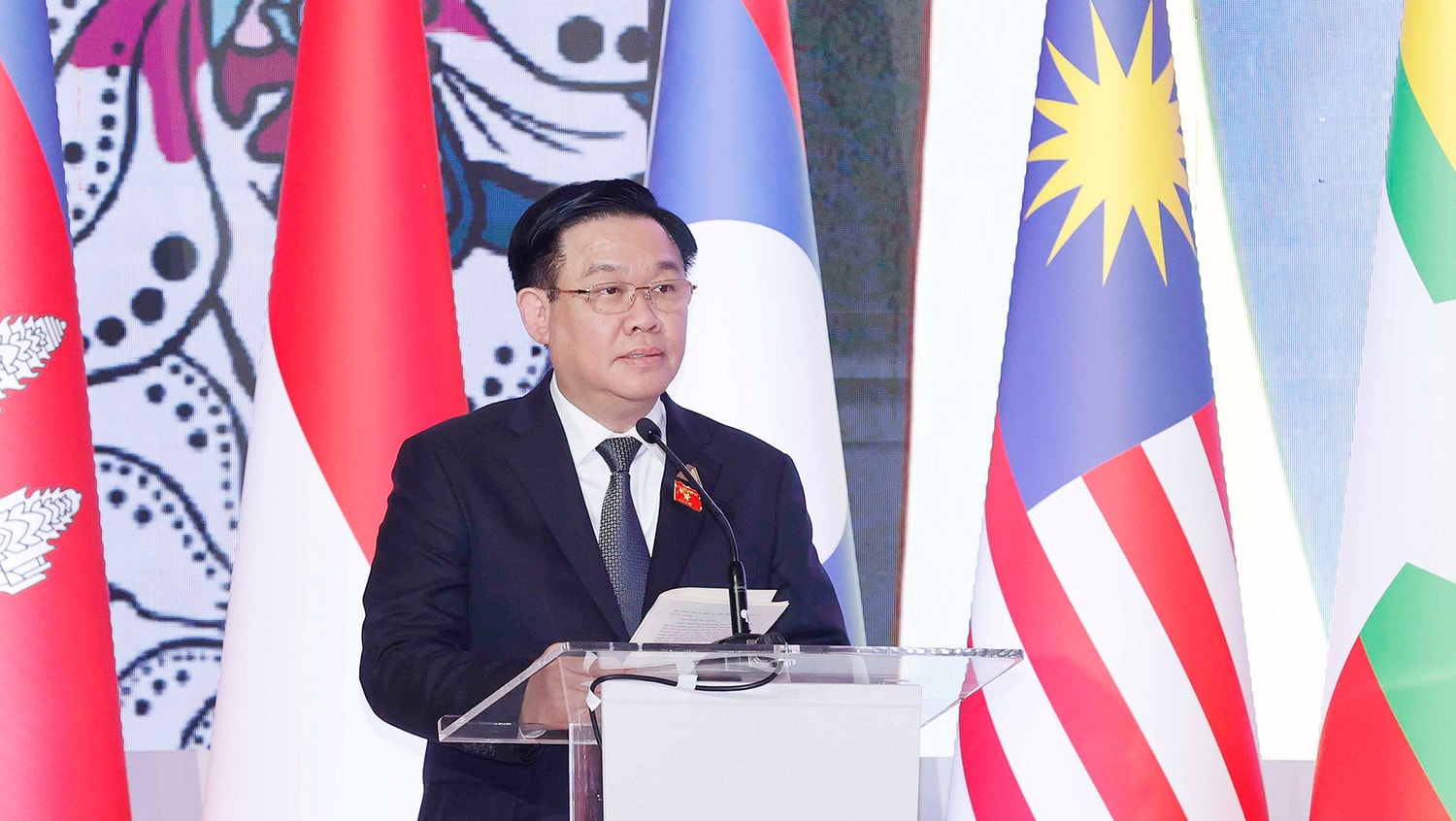 Chủ tịch Quốc hội Vương Đình Huệ: Qua “bão giông” càng sáng lên một ASEAN tự cường, chủ động thích ứng, đoàn kết, thống nhất -0