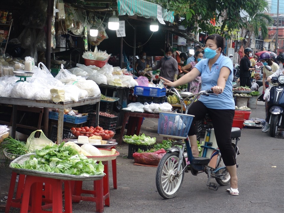 Không nâng mức giảm trừ gia cảnh sẽ làm giảm ý nghĩa của việc tăng lương. Nguồn: laodong.vn
