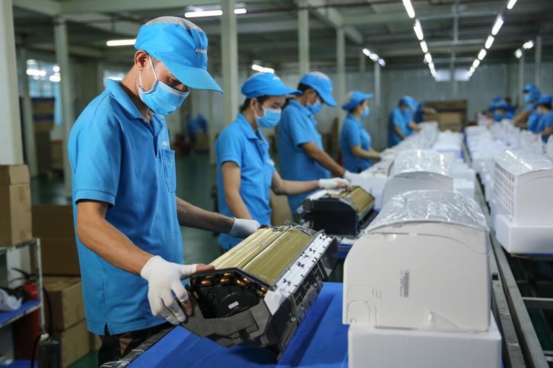 Lao động nhóm ngành sản xuất bị giảm thu nhập trầm trọng -0
