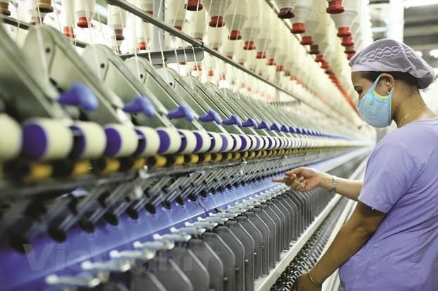 Bán buôn, bán lẻ dẫn đầu tổng vốn đầu tư của Việt Nam ra nước ngoài -0