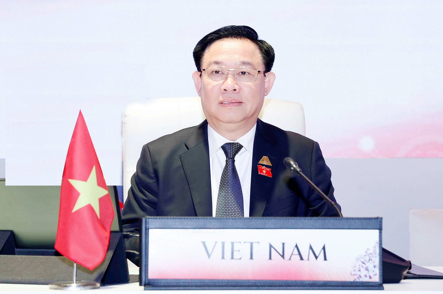 Một số hình ảnh Chủ tịch Quốc hội Vương Đình Huệ đến Thủ đô Jakarta, thăm chính thức Cộng hoà Indonesia và tham dự Đại hội đồng AIPA - 44