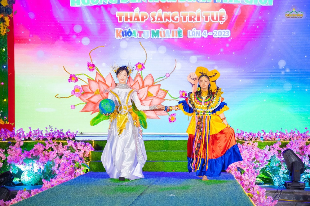 Bài 2: Thông điệp gìn giữ cội nguồn văn hóa dân tộc và hòa bình thế giới -0