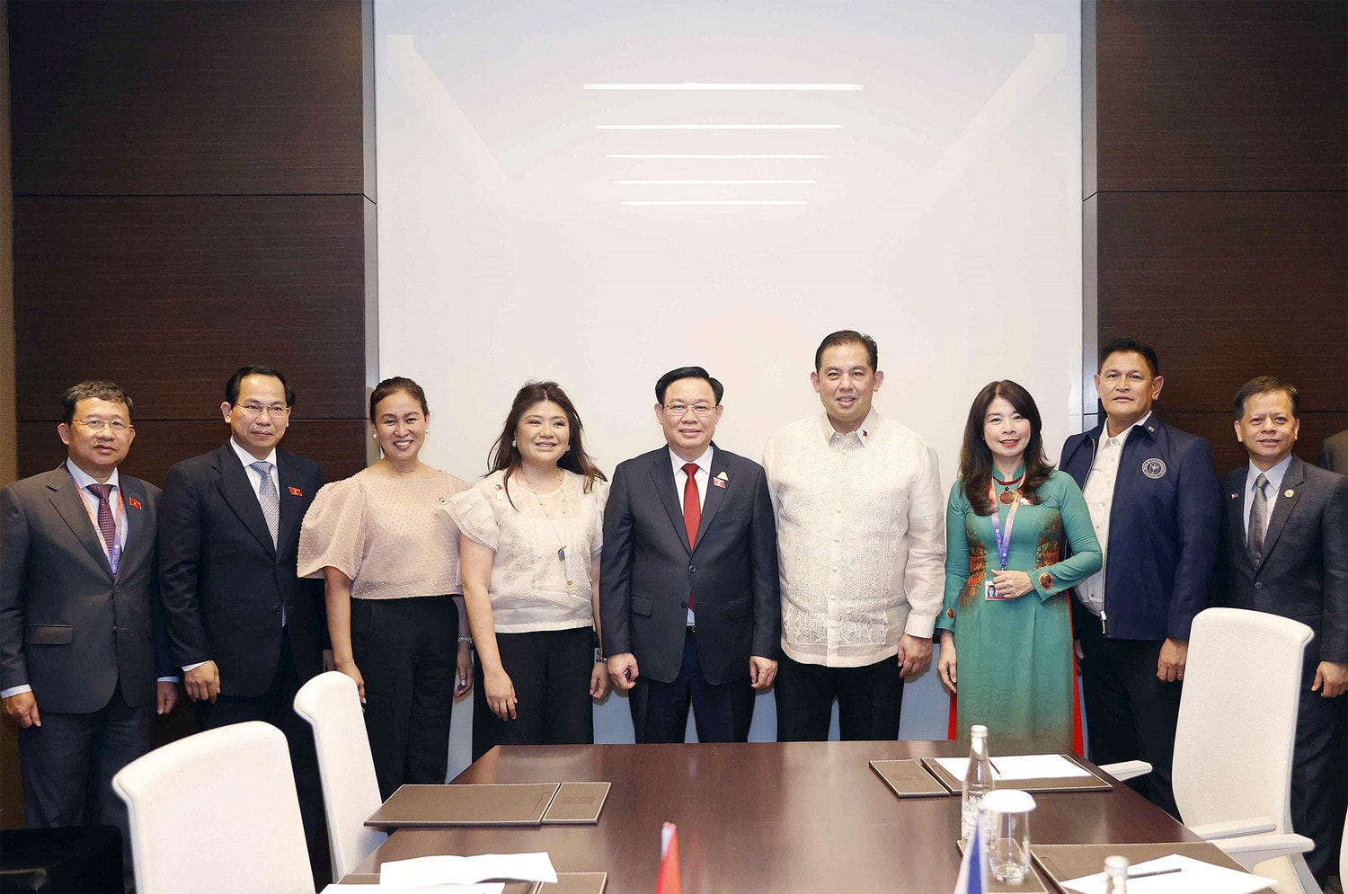 Một số hình ảnh Chủ tịch Quốc hội Vương Đình Huệ đến Thủ đô Jakarta, thăm chính thức Cộng hoà Indonesia và tham dự Đại hội đồng AIPA - 44