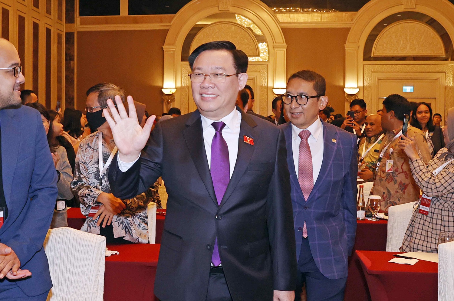 Một số hình ảnh Chủ tịch Quốc hội Vương Đình Huệ đến Thủ đô Jakarta, thăm chính thức Cộng hoà Indonesia và tham dự Đại hội đồng AIPA - 44