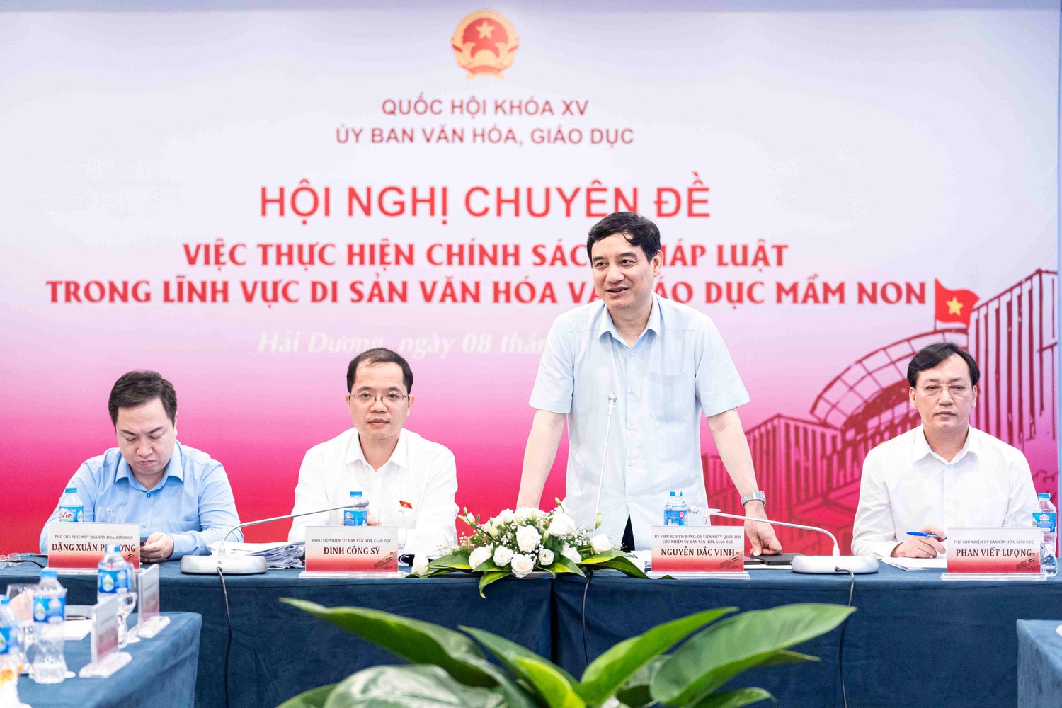 Thể chế hóa đầy đủ Nghị quyết 29 về giáo dục mầm non -0