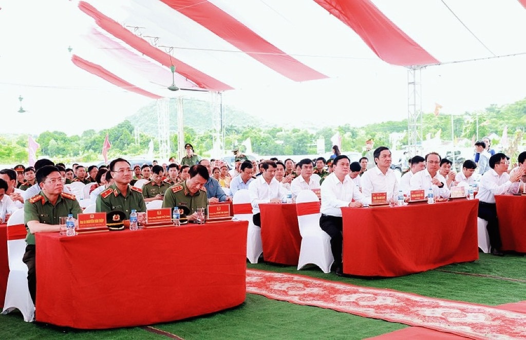 Hoàn thành xây dựng 2.820 căn nhà cho người nghèo, người khó khăn về nhà ở tại Nghệ An -0