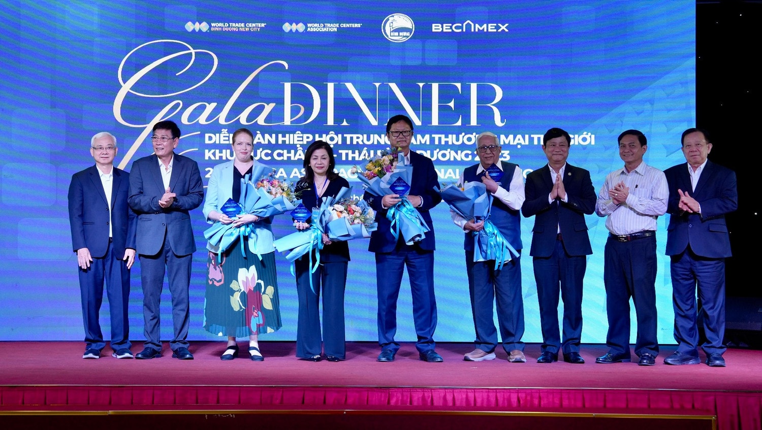 Các Trung tâm Thương mại Thế giới ký kết hợp tác phát triển -0