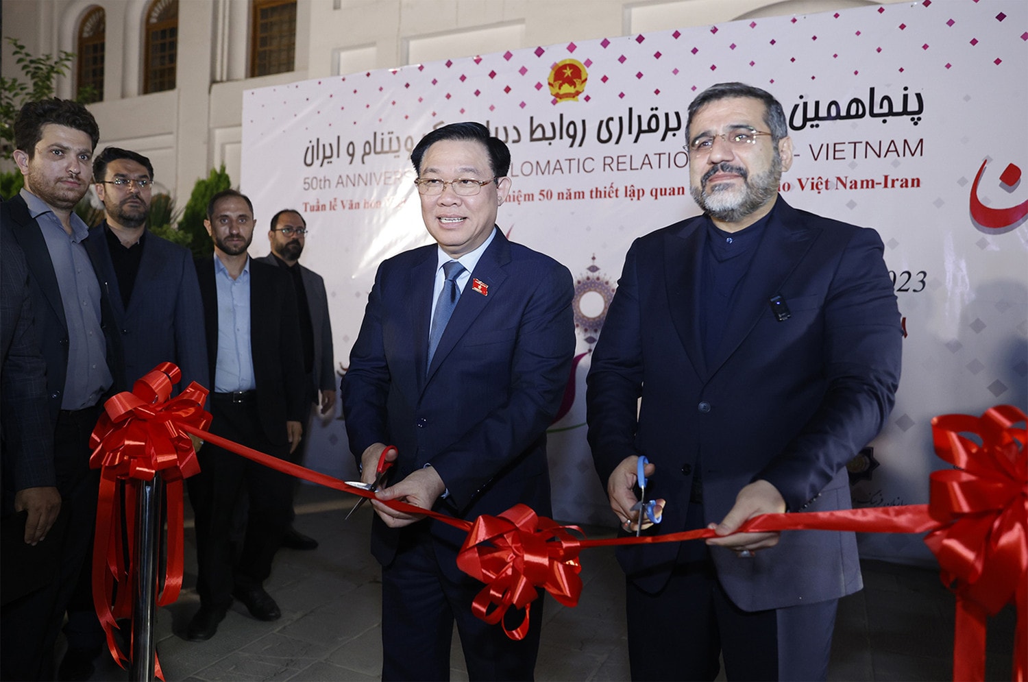 Một số hình ảnh Chủ tịch Quốc hội Vương Đình Huệ đến Thủ đô Tehran, bắt đầu chuyến thăm chính thức Cộng hoà Hồi giáo Iran