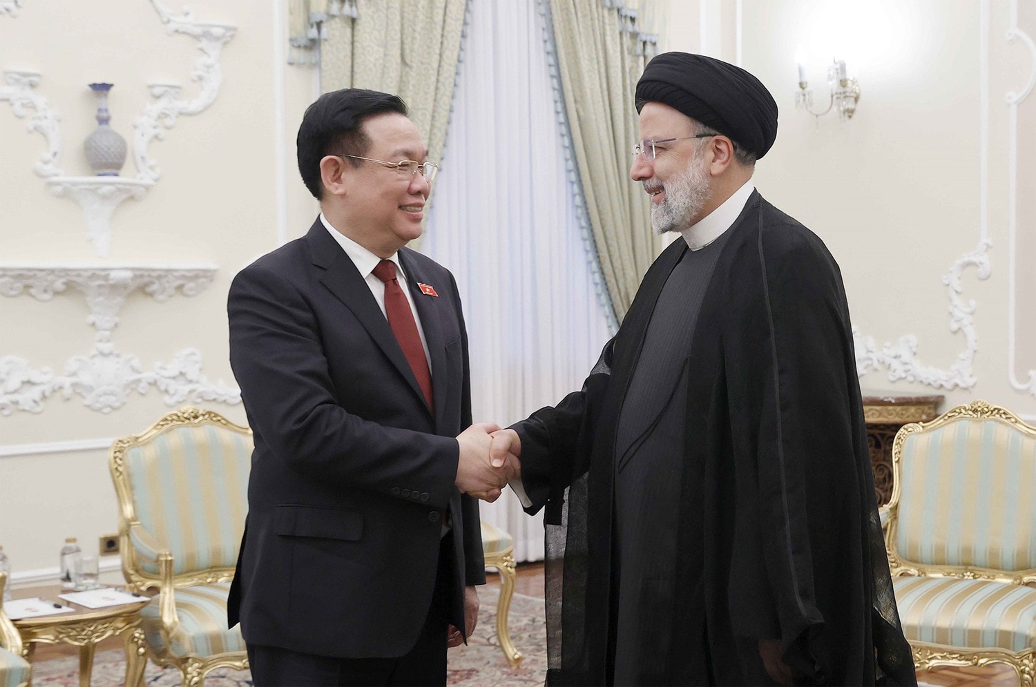 Một số hình ảnh Chủ tịch Quốc hội Vương Đình Huệ đến Thủ đô Tehran, bắt đầu chuyến thăm chính thức Cộng hoà Hồi giáo Iran
