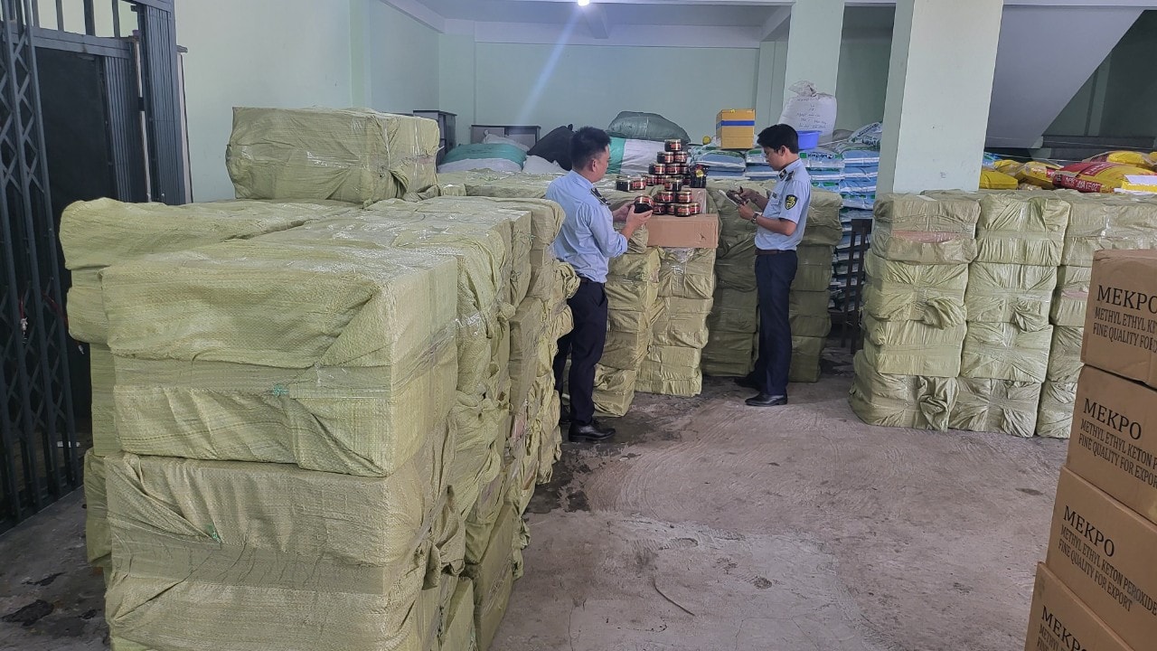 Phú Yên: Phát hiện trên 4 tấn shisha không hóa đơn, chứng từ -0