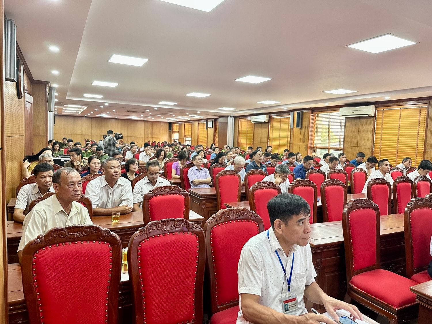 Công an Quận Long Biên (Hà Nội): Phát động phong trào toàn dân cung cấp thông tin phản ánh vi phạm giao thông -1