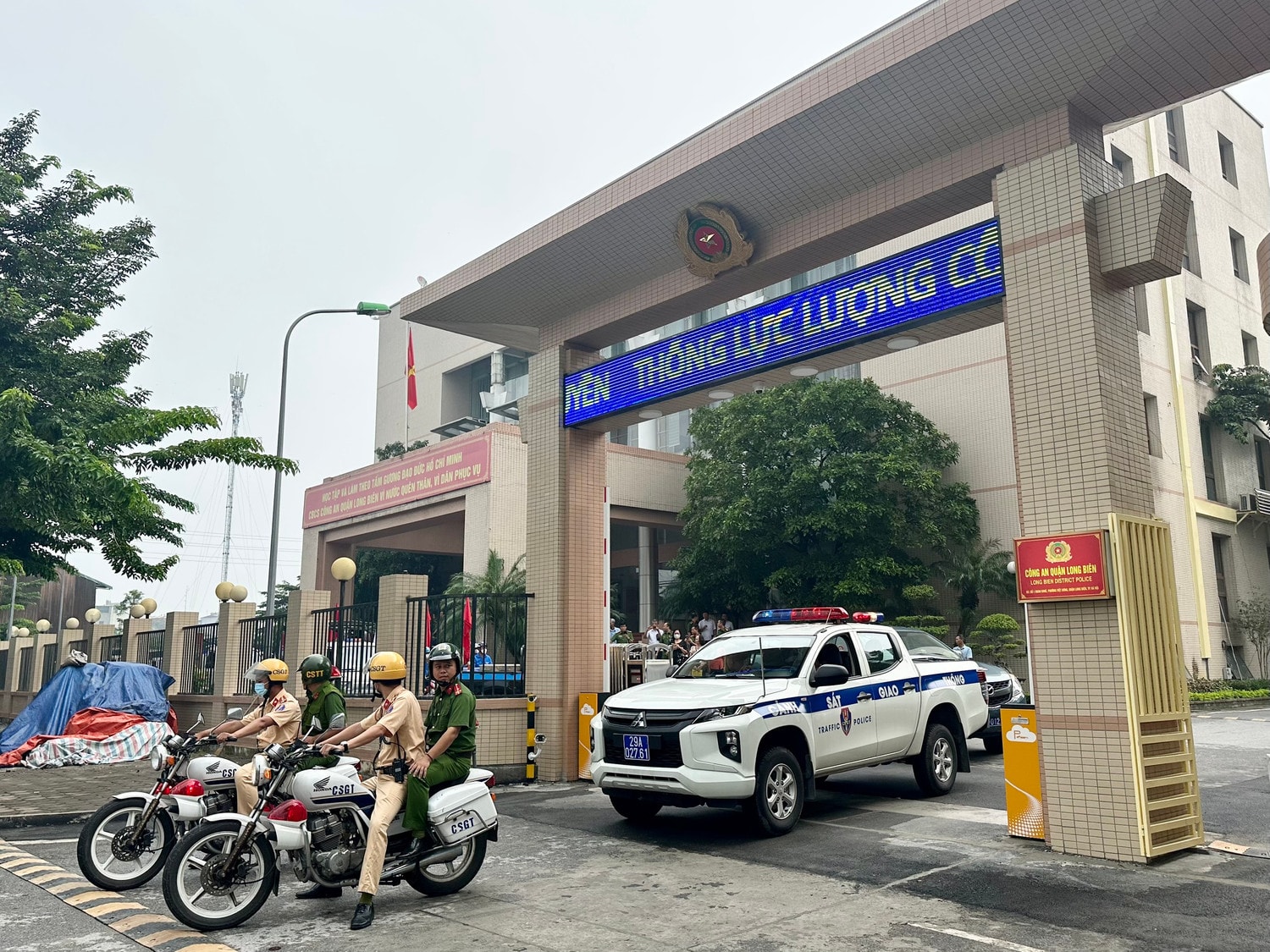 Công an Quận Long Biên (Hà Nội): Phát động phong trào toàn dân cung cấp thông tin phản ánh vi phạm giao thông -0