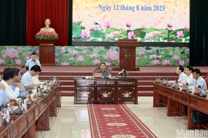 Nỗ lực tìm giải pháp khắc phục sớm tình trạng sạt lở ven sông, ven biển vùng Đồng bằng sông Cửu Long -0