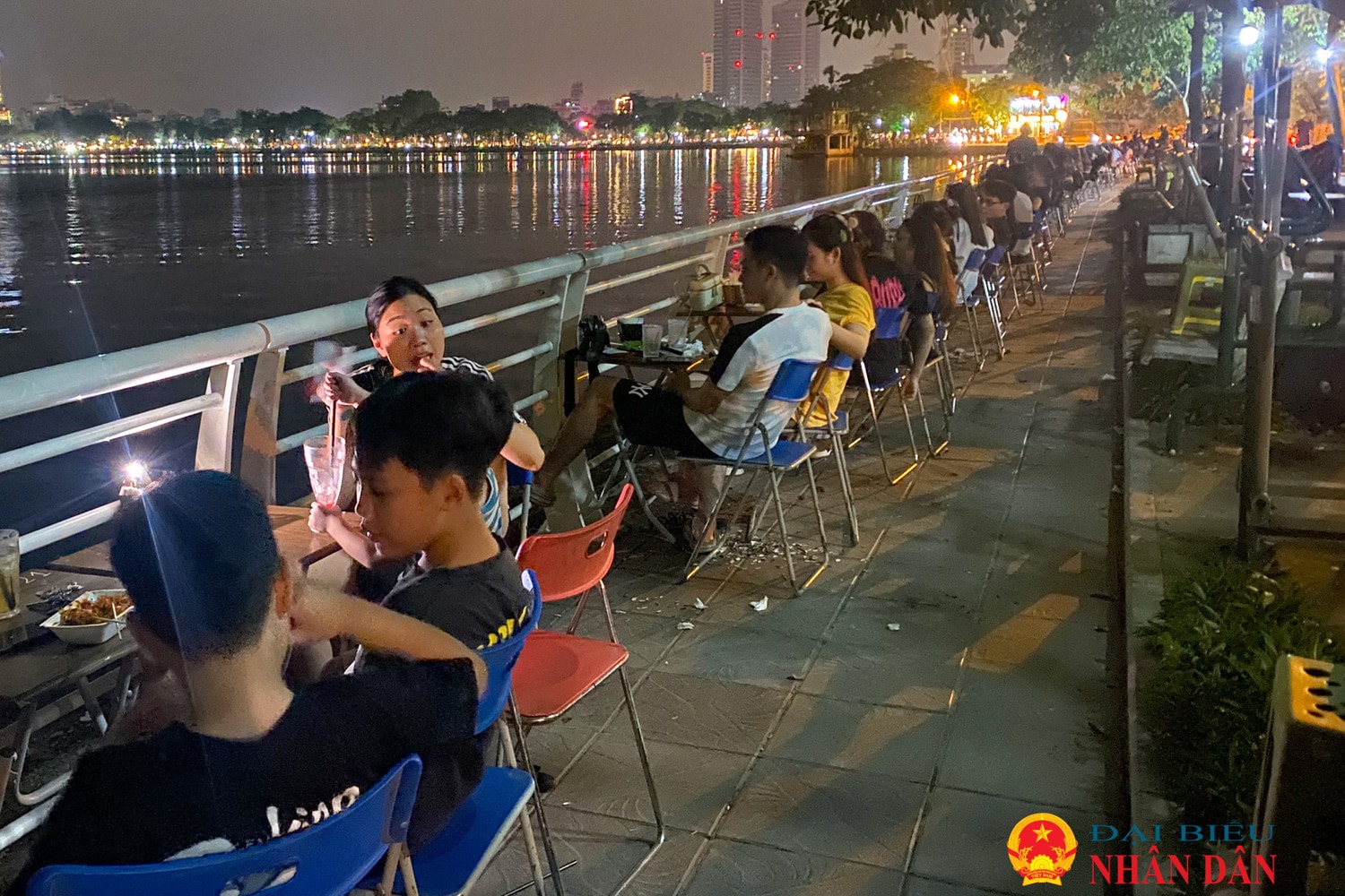 Phường Thụy Khuê: Vi phạm trật tự đô thị rất nghiêm trọng ven hồ Tây -0