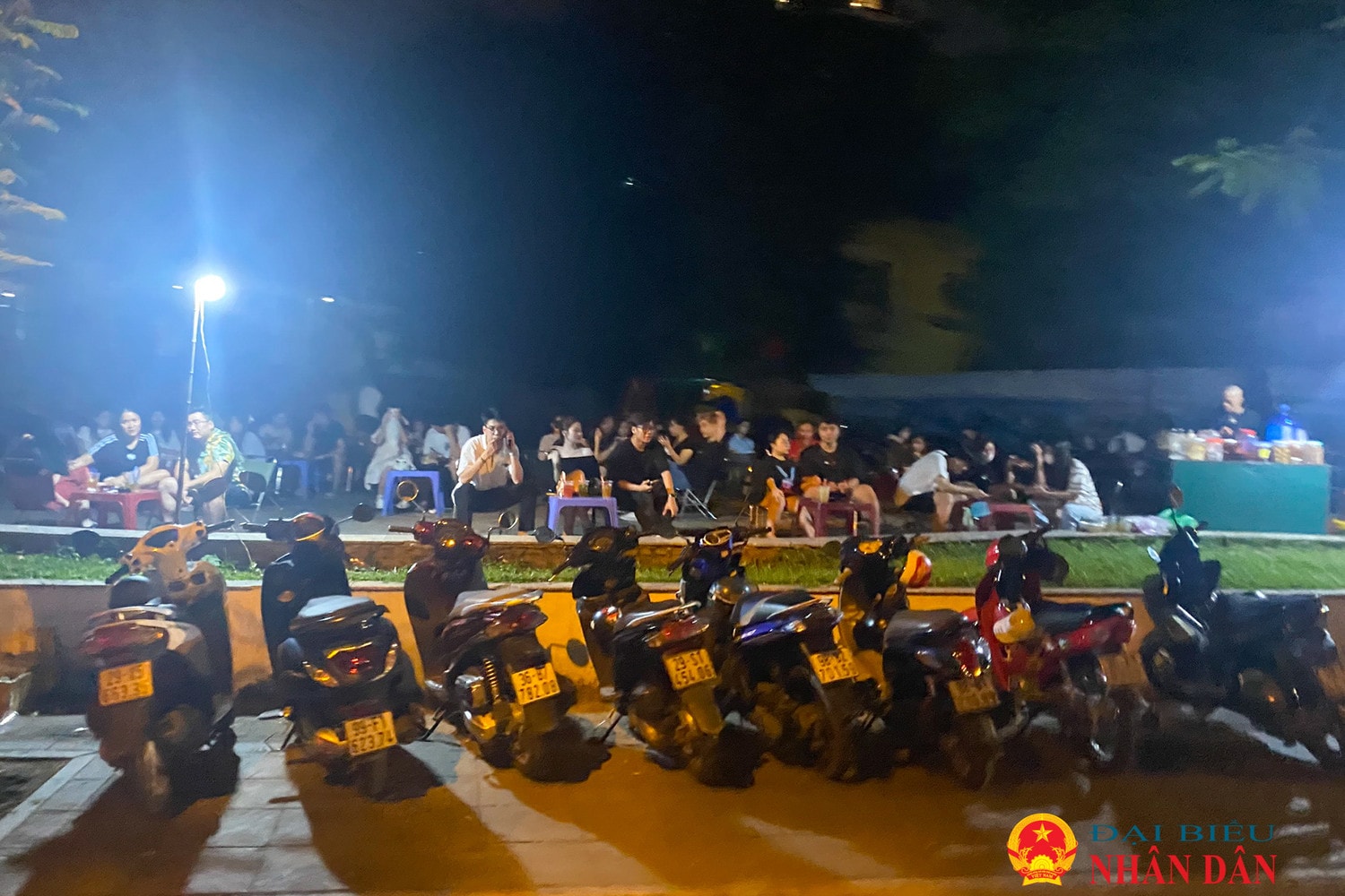 Phường Thụy Khuê: Vi phạm trật tự đô thị rất nghiêm trọng ven hồ Tây -0