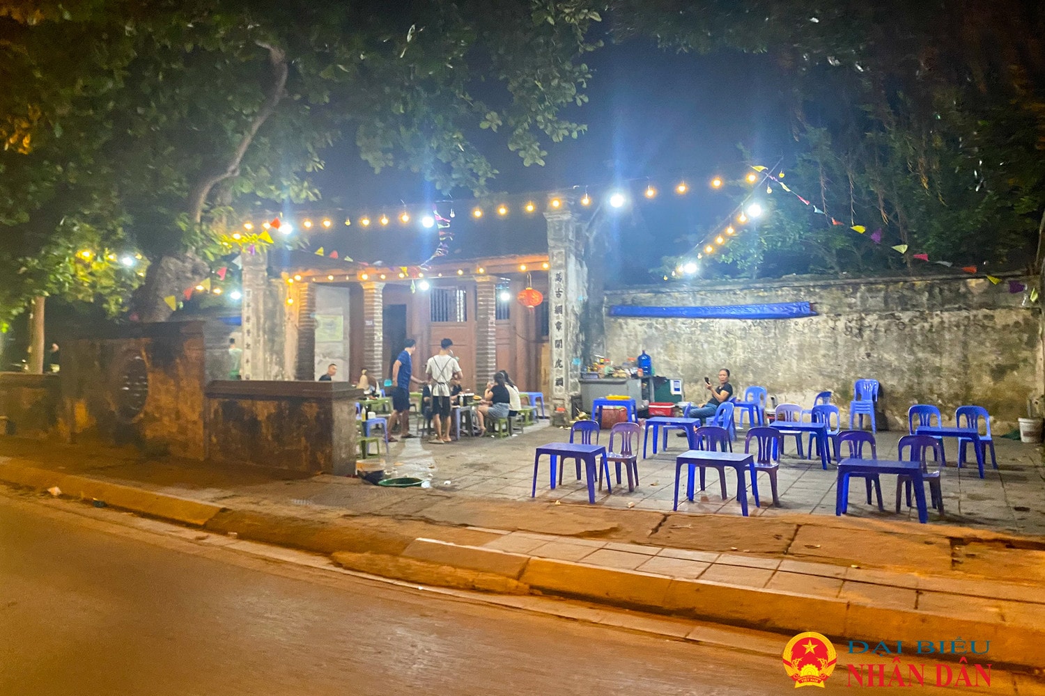 Phường Thụy Khuê: Vi phạm trật tự đô thị rất nghiêm trọng ven hồ Tây -0