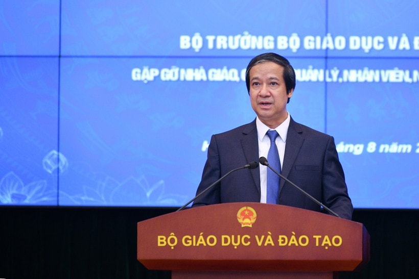 Bộ trưởng Bộ Giáo dục và Đào tạo Nguyễn Kim Sơn: 