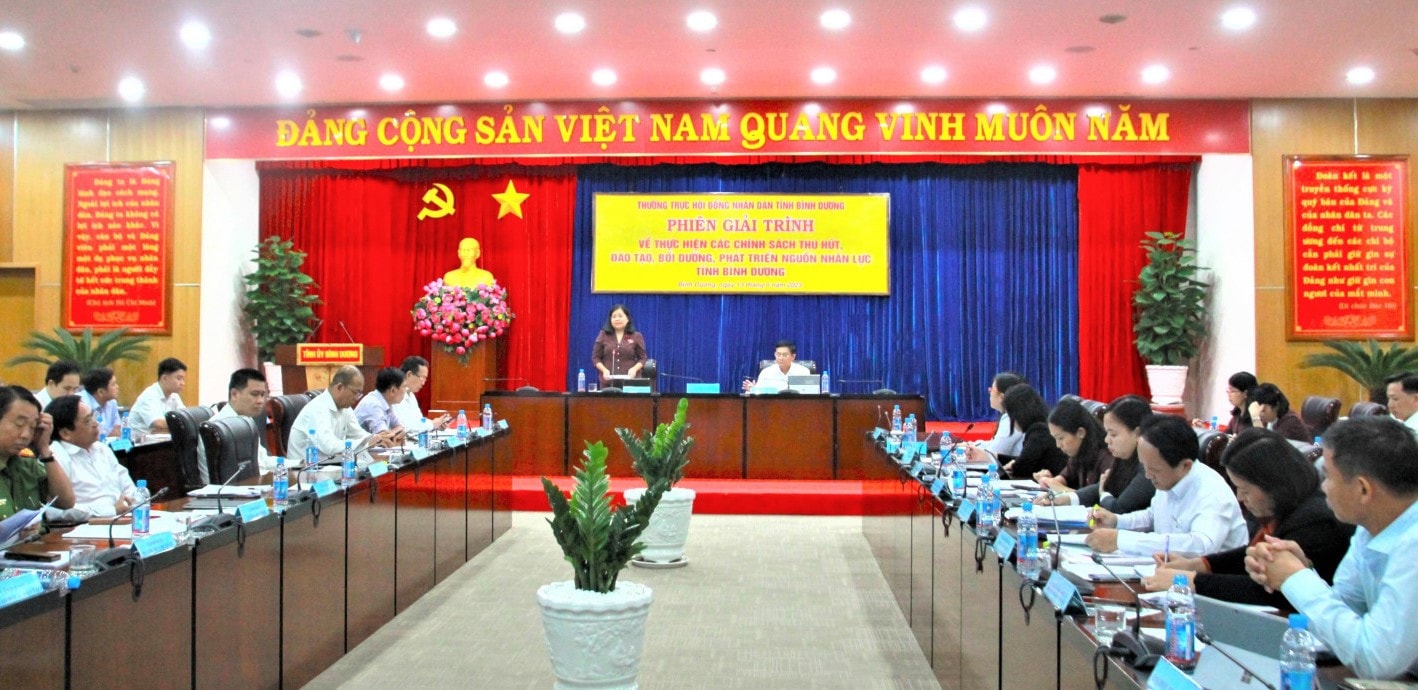 Thường trực HĐND tỉnh Bình Dương tổ chức phiên giải trình về thực hiện các chính sách thu hút, đào tạo, bồi dưỡng, phát triển nguồn nhân lực tỉnh - ẢNH HỒNG PHƯƠNG
