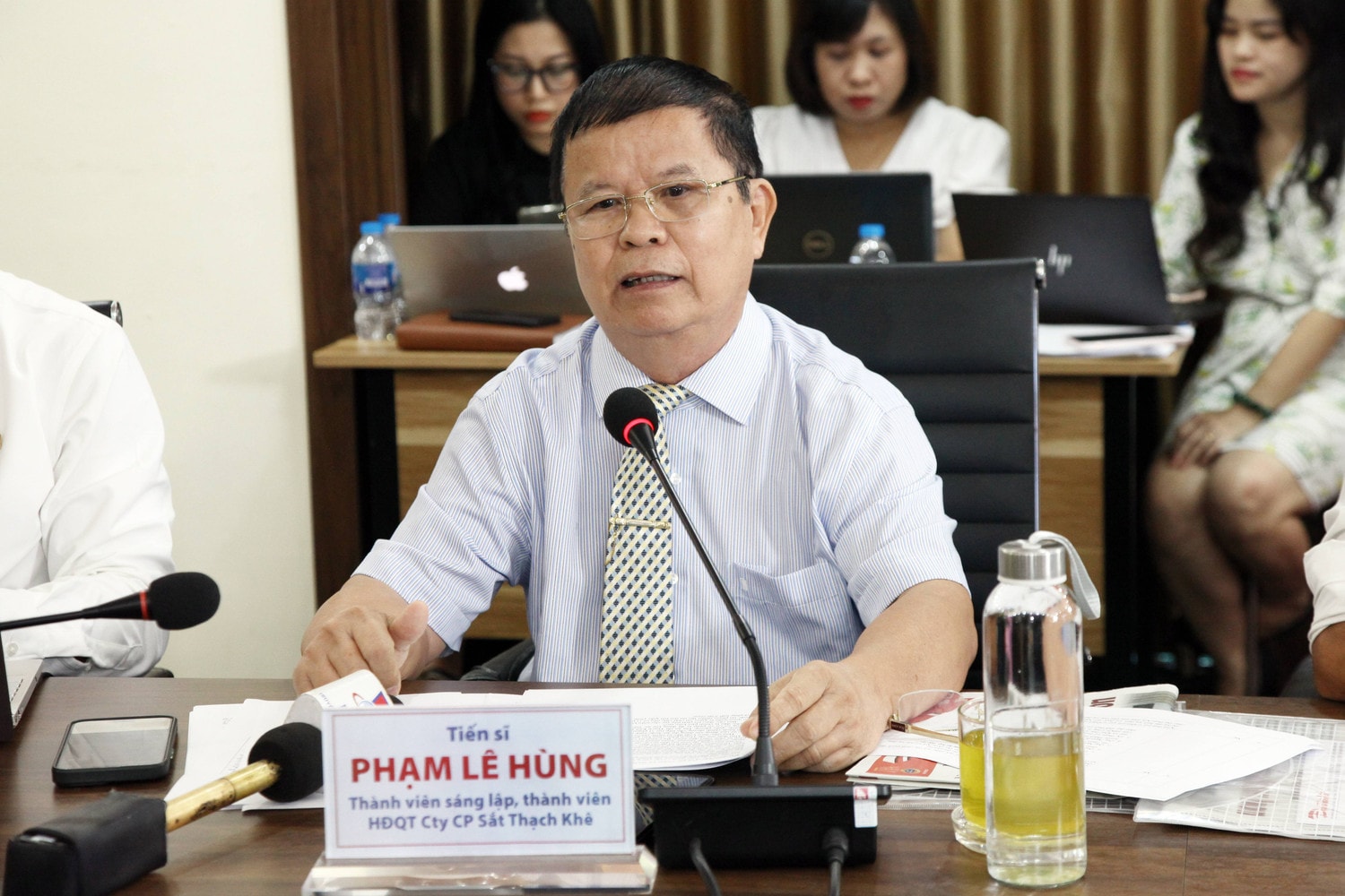 Thành viên sáng lập, thành viên HĐQT Công ty Sắt Thạch Khê Phạm Lê Hùng phát biểu tại tọa đàm Lựa chọn nào cho Mỏ Sắt lớn nhất Đông Nam Á -0