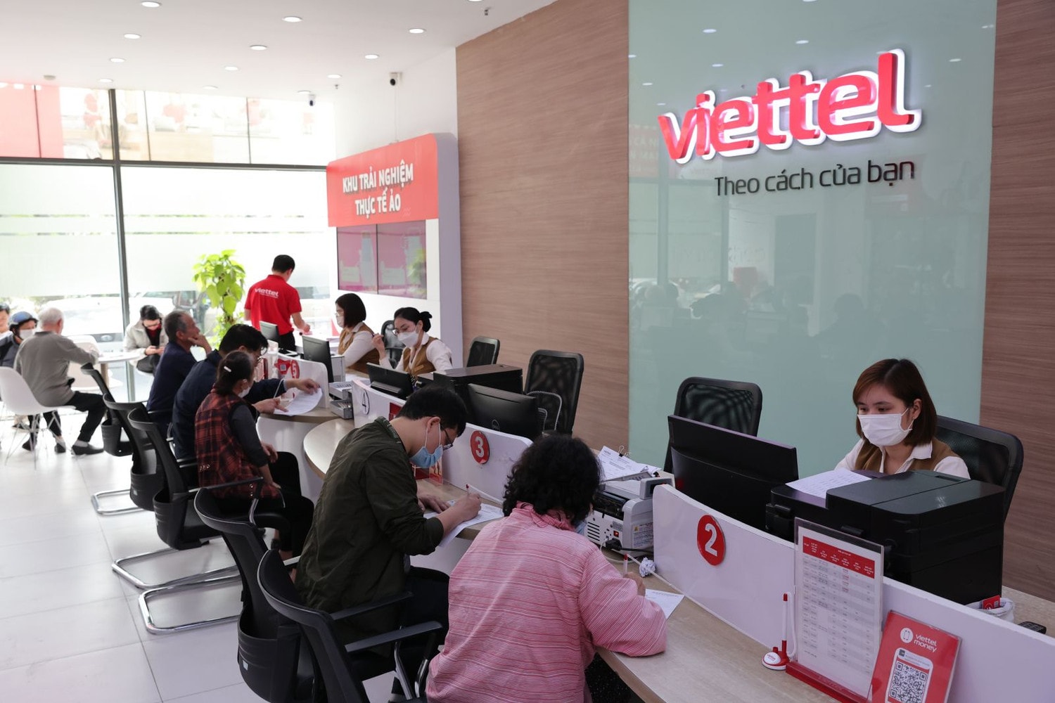 15.000 điểm hỗ trợ khách hàng Viettel chuẩn hóa thông tin thuê bao miễn phí -0