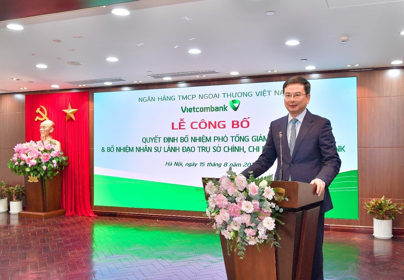 Vietcombank công bố quyết định bổ nhiệm Phó Tổng Giám đốc và nhân sự lãnh đạo tại Trụ sở chính, Chi nhánh -0