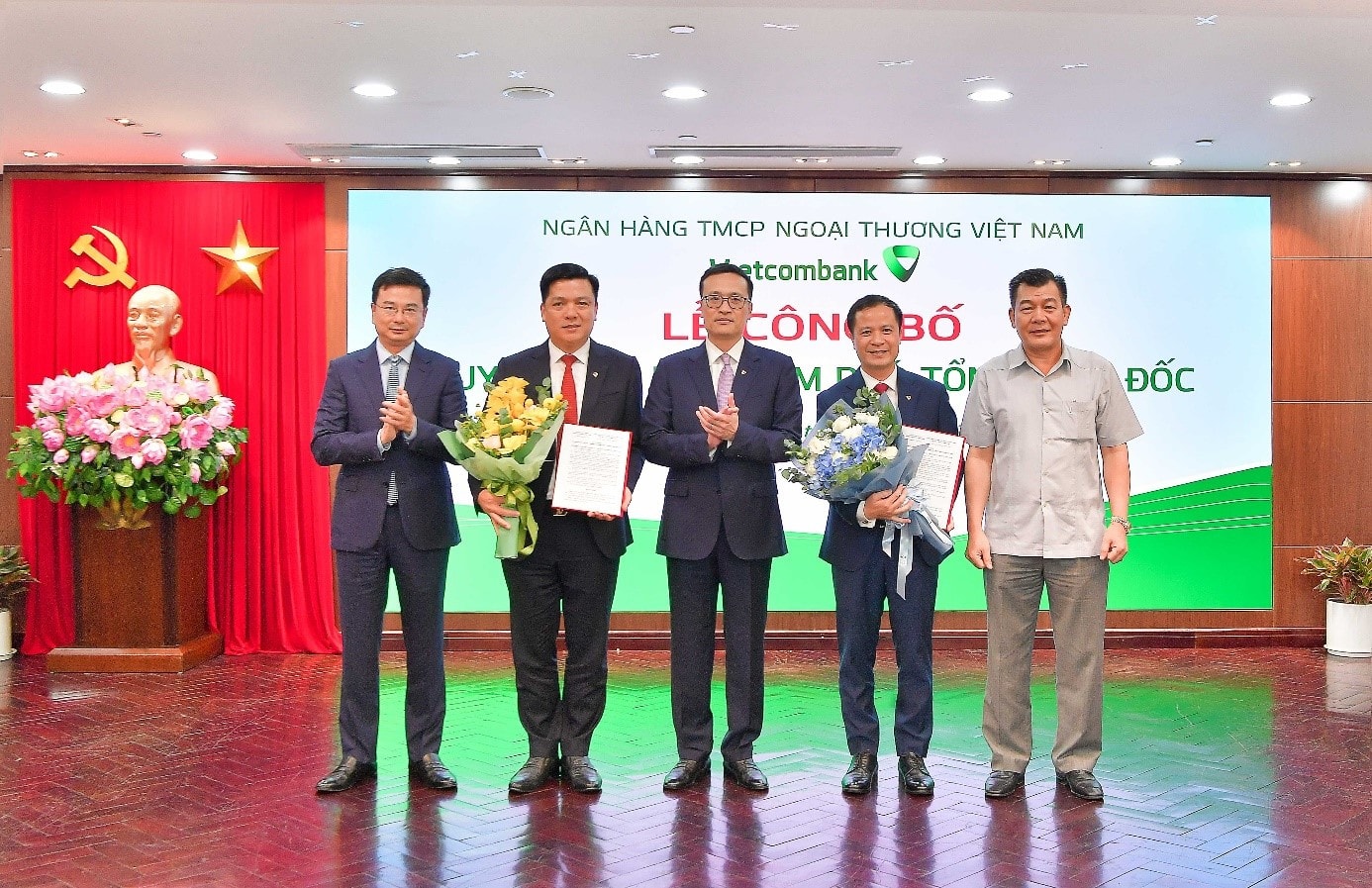 Vietcombank công bố quyết định bổ nhiệm Phó Tổng Giám đốc và nhân sự lãnh đạo tại Trụ sở chính, Chi nhánh -0
