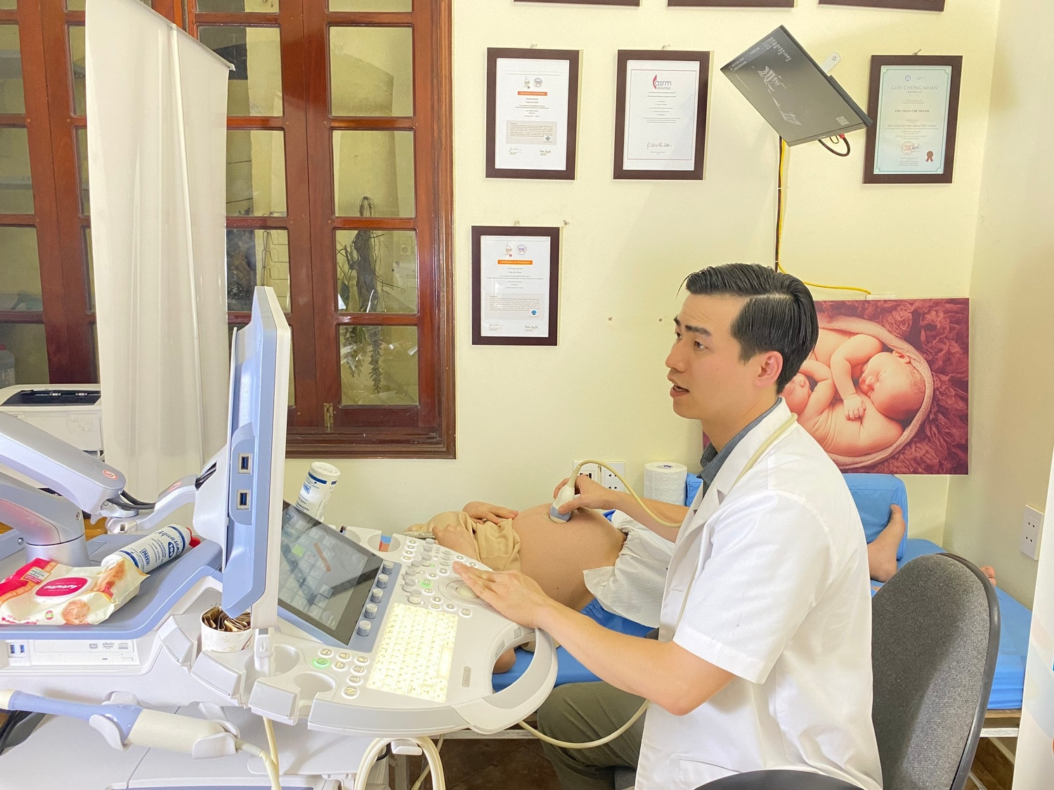 Thai nhi nhẹ cân so với tuổi thai, mẹ bầu cần làm gì? -0