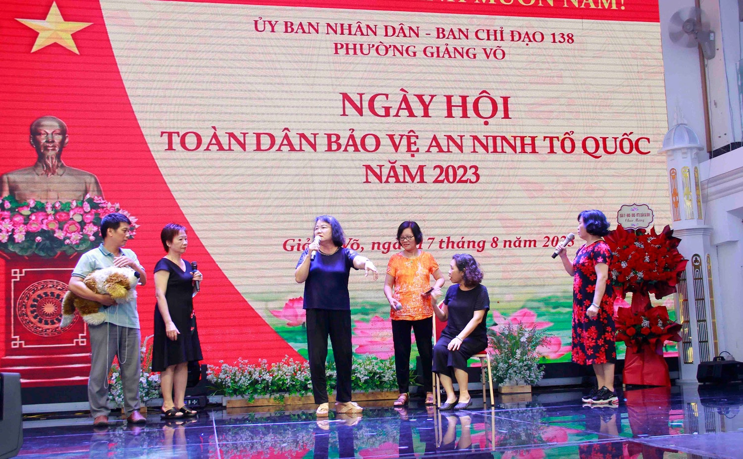 Hà Nội: Tưng bừng Ngày hội toàn dân bảo vệ an ninh Tổ quốc năm 2023 tại phường Giảng Võ ảnh 14 Phường Giảng Võ tưng bừng Ngày hội toàn dân bảo vệ an ninh tổ quốc năm 2023