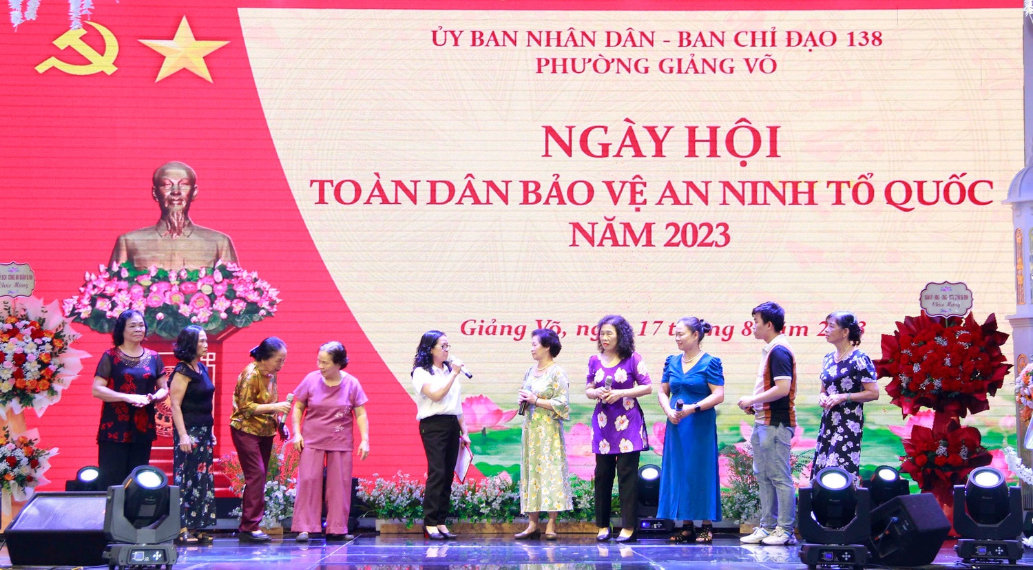 Hà Nội: Tưng bừng Ngày hội toàn dân bảo vệ an ninh Tổ quốc năm 2023 tại phường Giảng Võ ảnh 15 Phường Giảng Võ tưng bừng Ngày hội toàn dân bảo vệ an ninh tổ quốc năm 2023