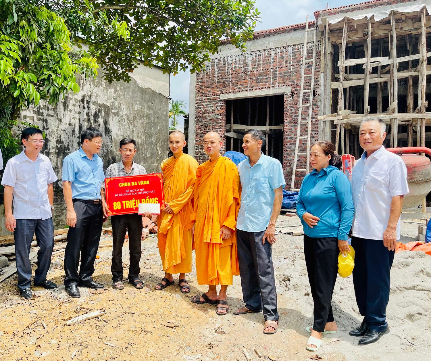 Quảng Ninh: Chùa Ba Vàng chung tay cùng thành phố Uông Bí xóa nhà tạm, nhà dột nát -0