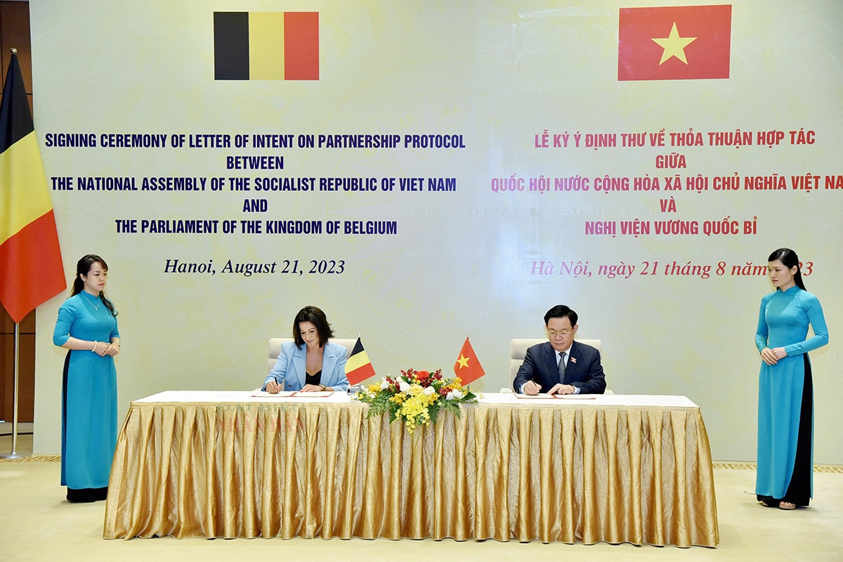 Chủ tịch Quốc hội Vương Đình Huệ đón, hội đàm với Chủ tịch Thượng viện Vương quốc Bỉ