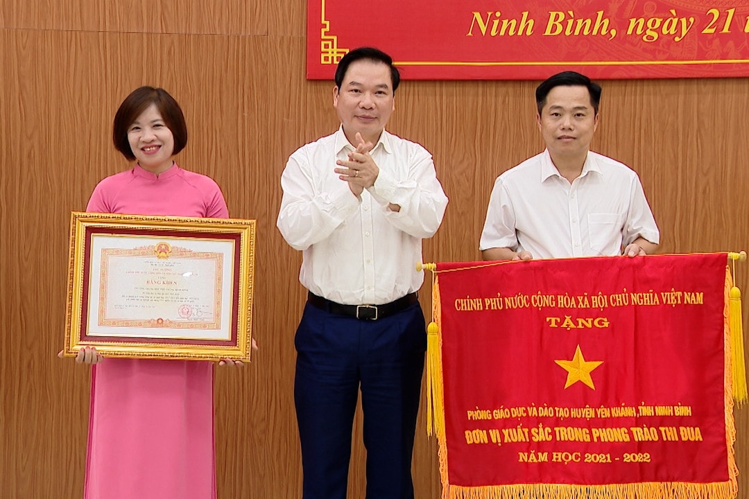 Ninh Bình: Phấn đấu xây dựng mới 5 trường học đạt chuẩn quốc gia -0