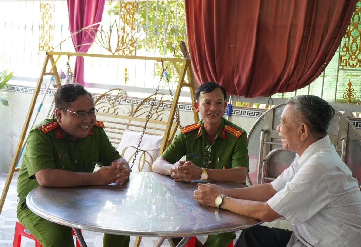  Công an xã Khánh Hưng: Vì Nhân dân phục vụ -0