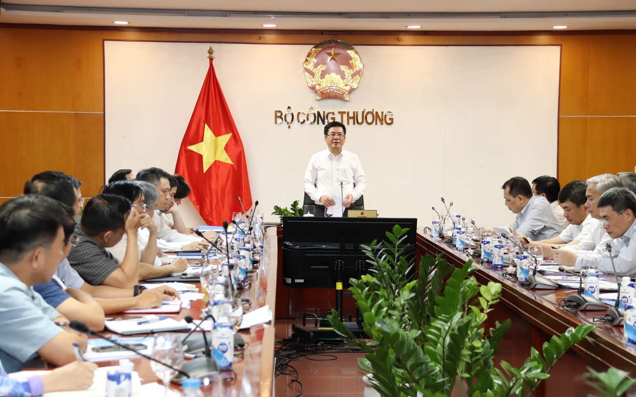 EVN và các đối tác chủ động sớm nhiều giải pháp chuẩn bị cho cung cấp điện năm 2024 -0