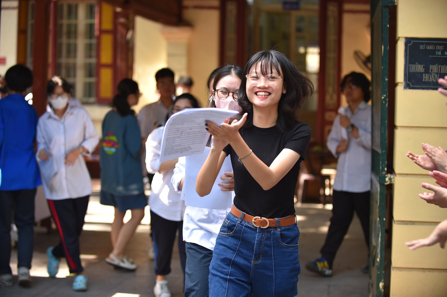 Thí sinh dự thi tốt nghiệp THPT năm 2023 (Ảnh: Trần Hiệp) Hôm nay, nhiều trường đại học bắt đầu công bố điểm chuẩn năm 2023 -0