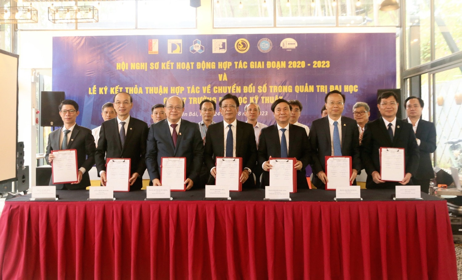 7 trường kỹ thuật tốp đầu ký kết hợp tác về chuyển đổi số trong quản trị đại học -0