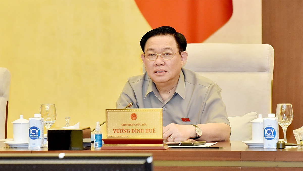 Cần một 