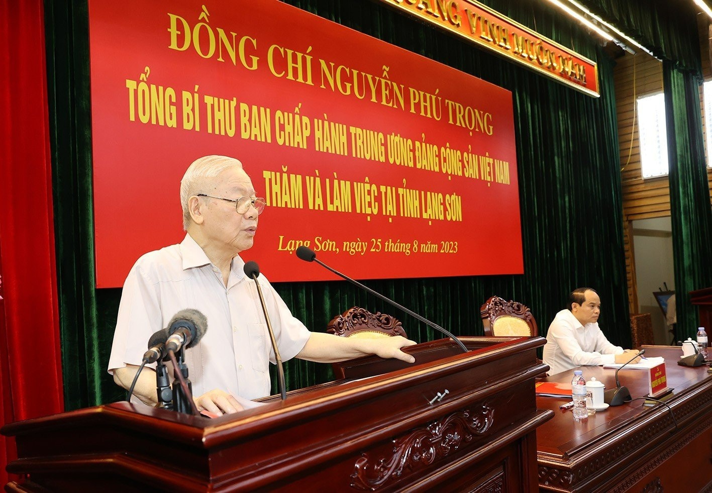 Xây dựng Lạng Sơn phát triển nhanh, bền vững, sớm trở thành tỉnh có dịch vụ, nông nghiệp, công nghiệp phát triển theo hướng hiện đại -0