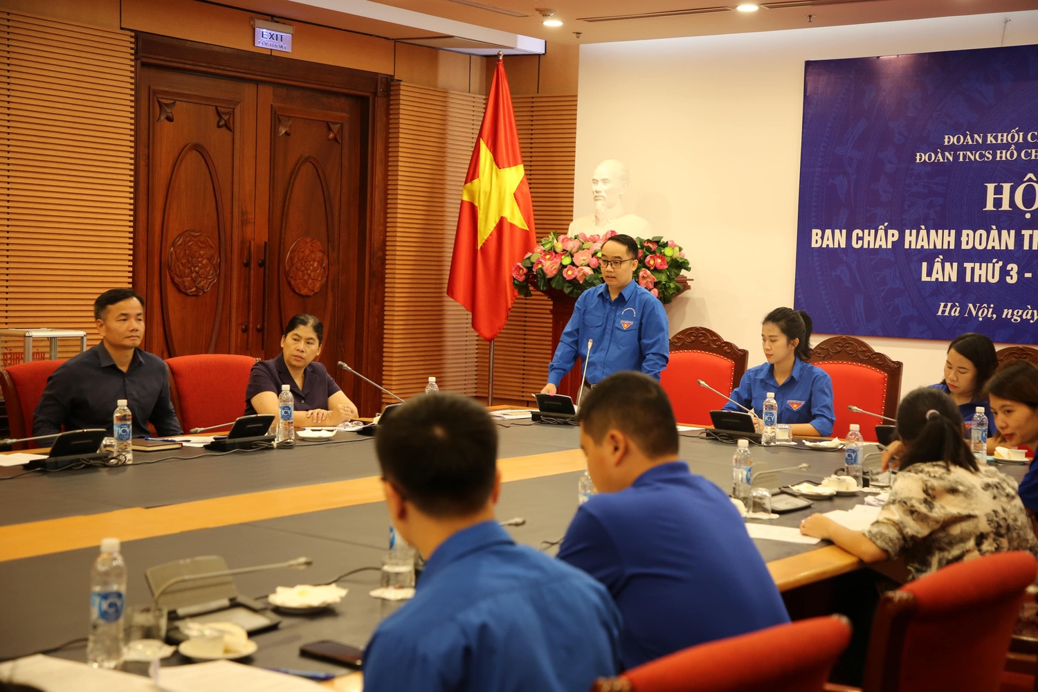 Hội nghị đã công bố Quyết định sắp xếp kiện toàn tổ chức, giải thể, lập mới, đổi tên các cơ sở Đoàn trực thuộc 1z3a2927-min.jpg -0