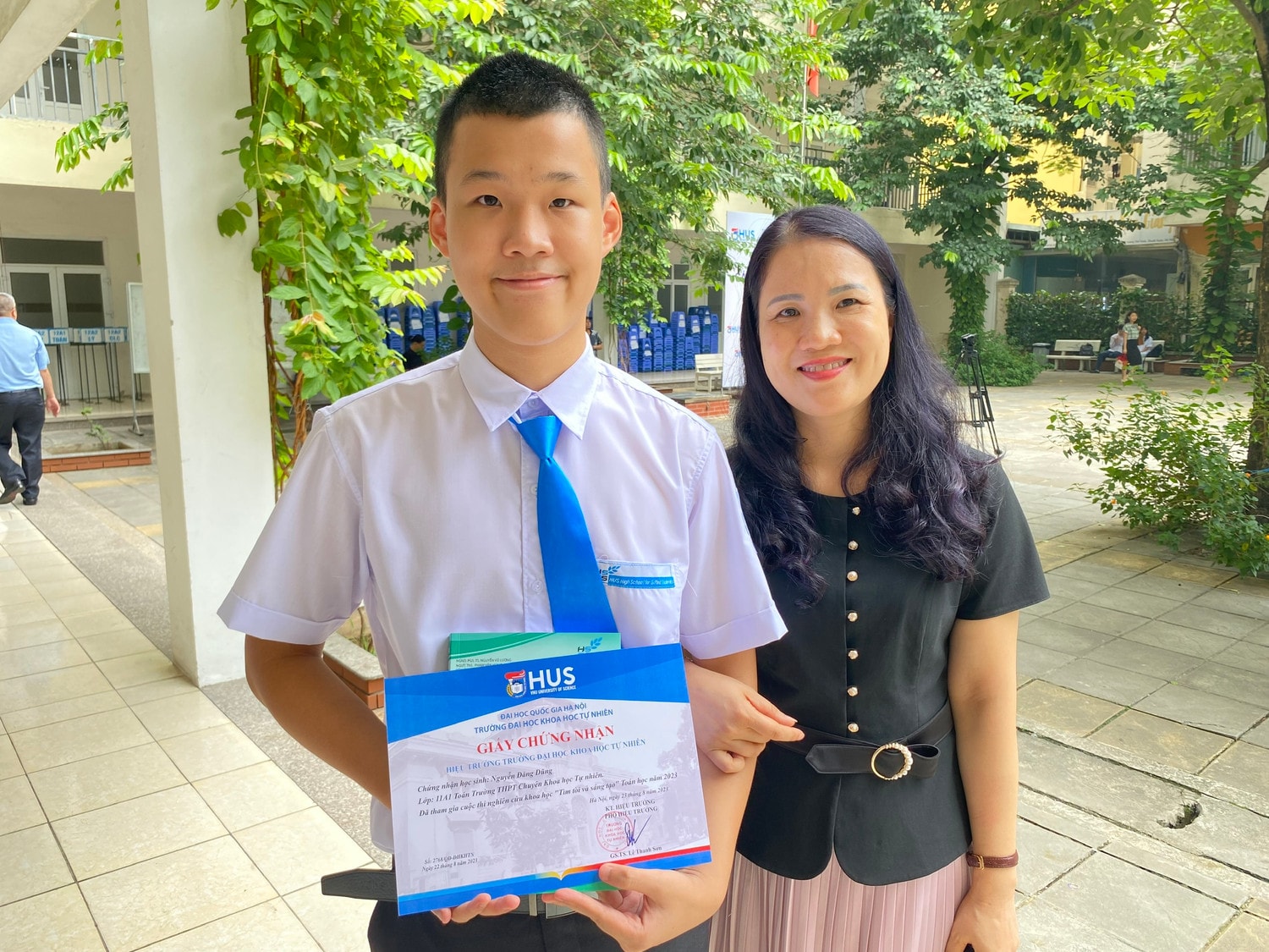Tạo sân chơi cho học sinh nghiên cứu -0
